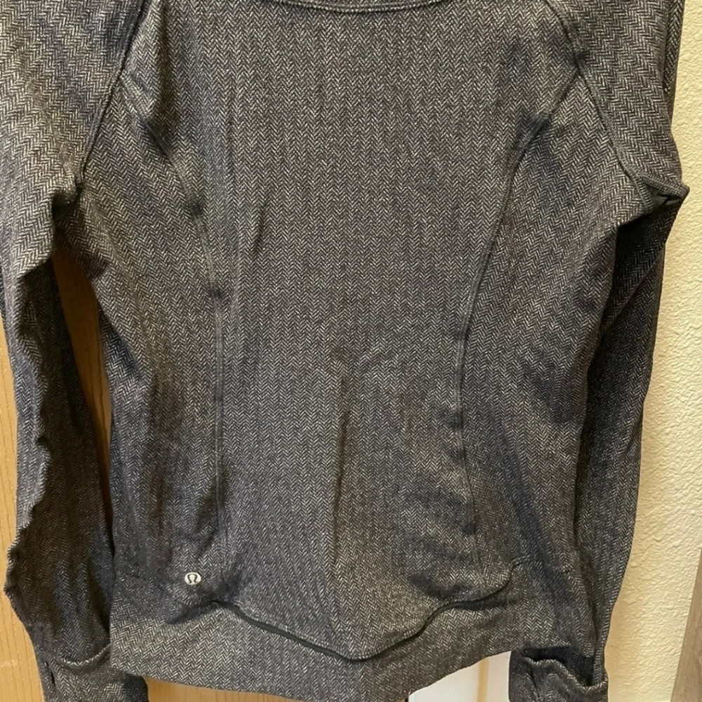 Lululemon Pullover - Picture 3 of 3